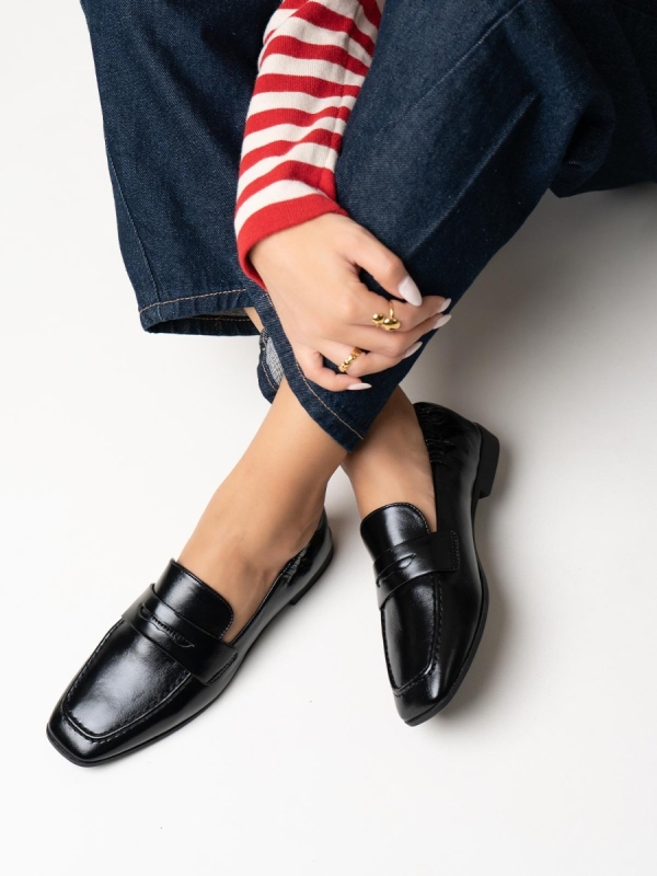 Loafers με διακοσμητική φάσα & λάστιχο στη φτέρνα