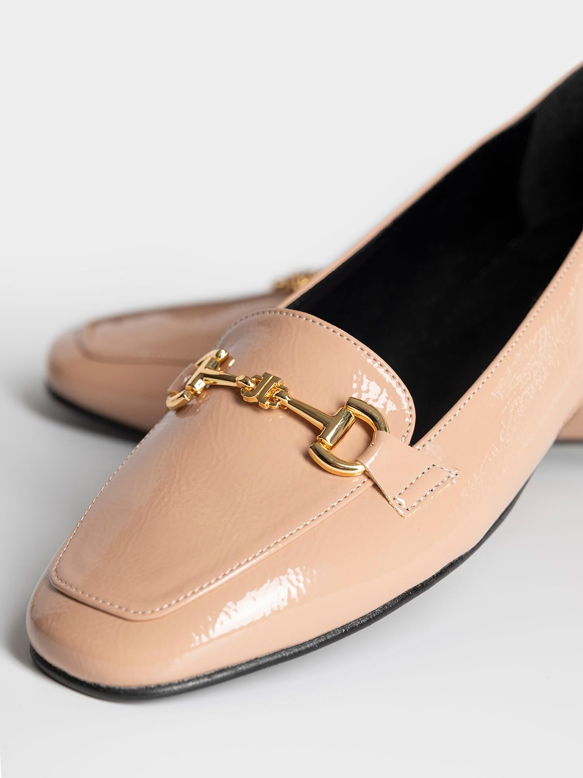 Loafers BOZIKIS λουστρίνι με μεταλική αγκράφα