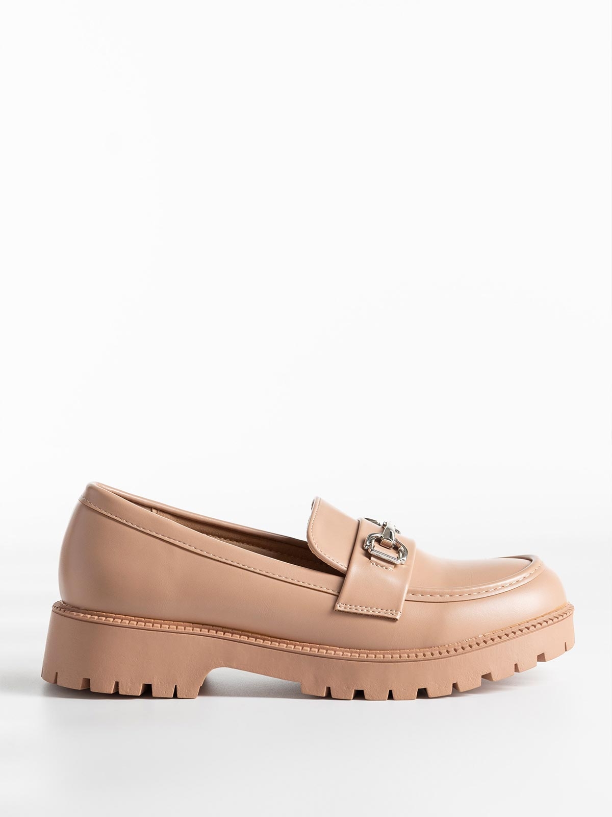 Loafers με τρακτερωτή σόλα & μεταλλικό διακοσμητικό