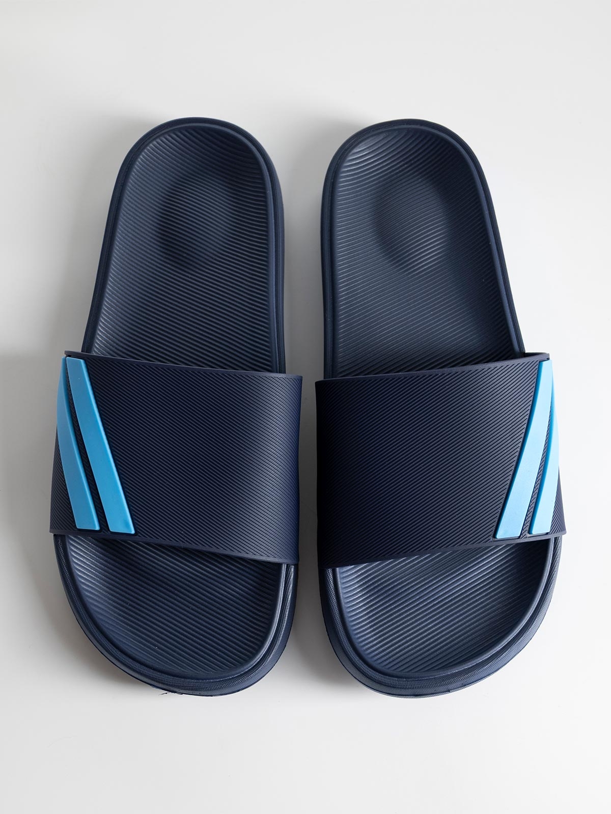 Ανδρικά sliders με φαρδιά φάσα
