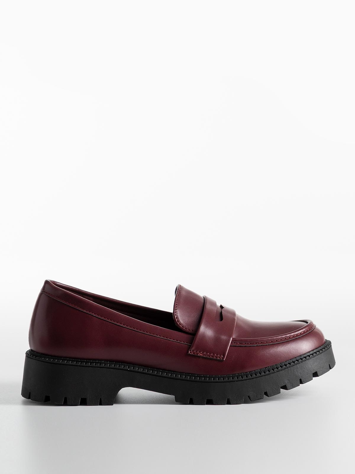 Loafers με τρακτερωτή σόλα