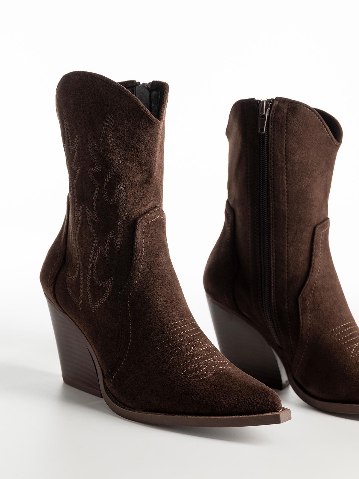Cowboy μποτάκια suede με ραφές