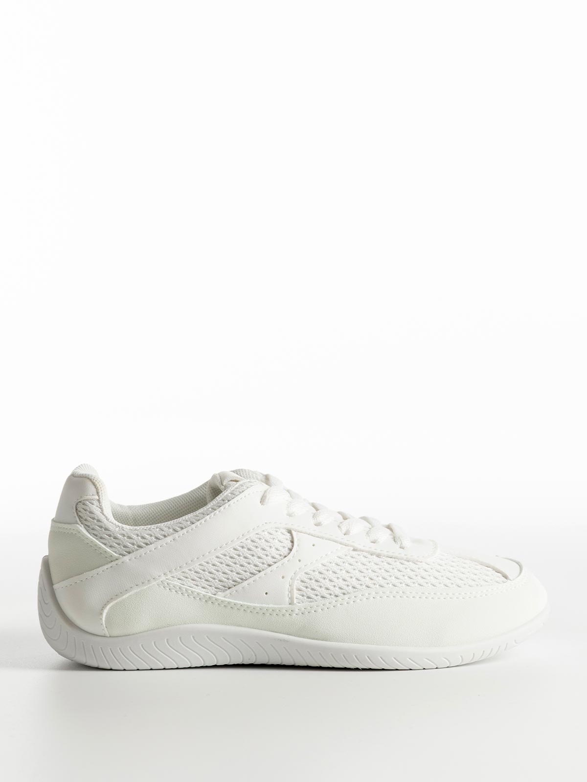 Basic sneakers