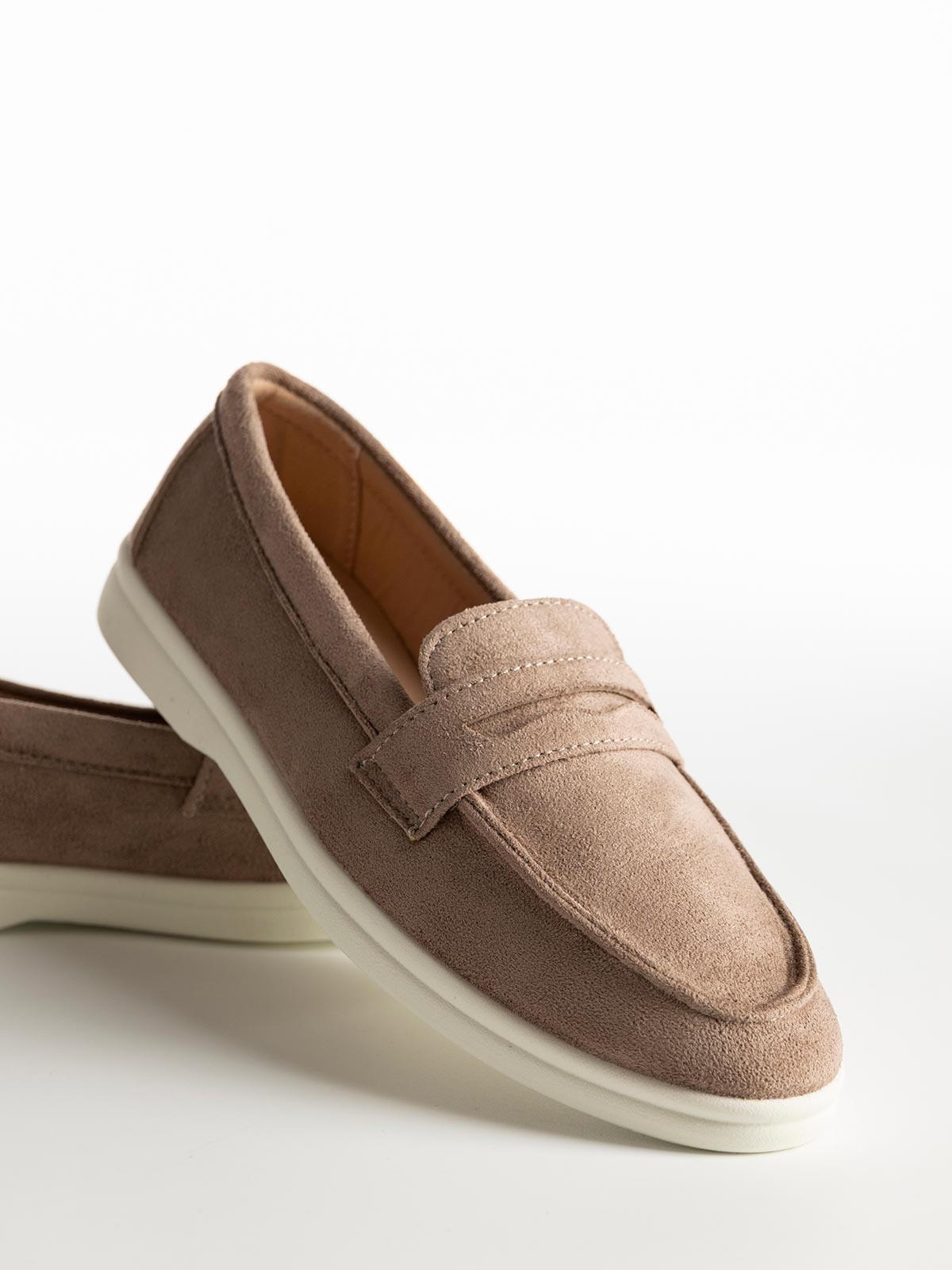 Loafers σουέτ με φάσα