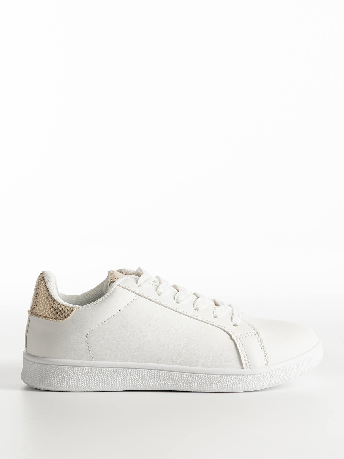Basic sneakers