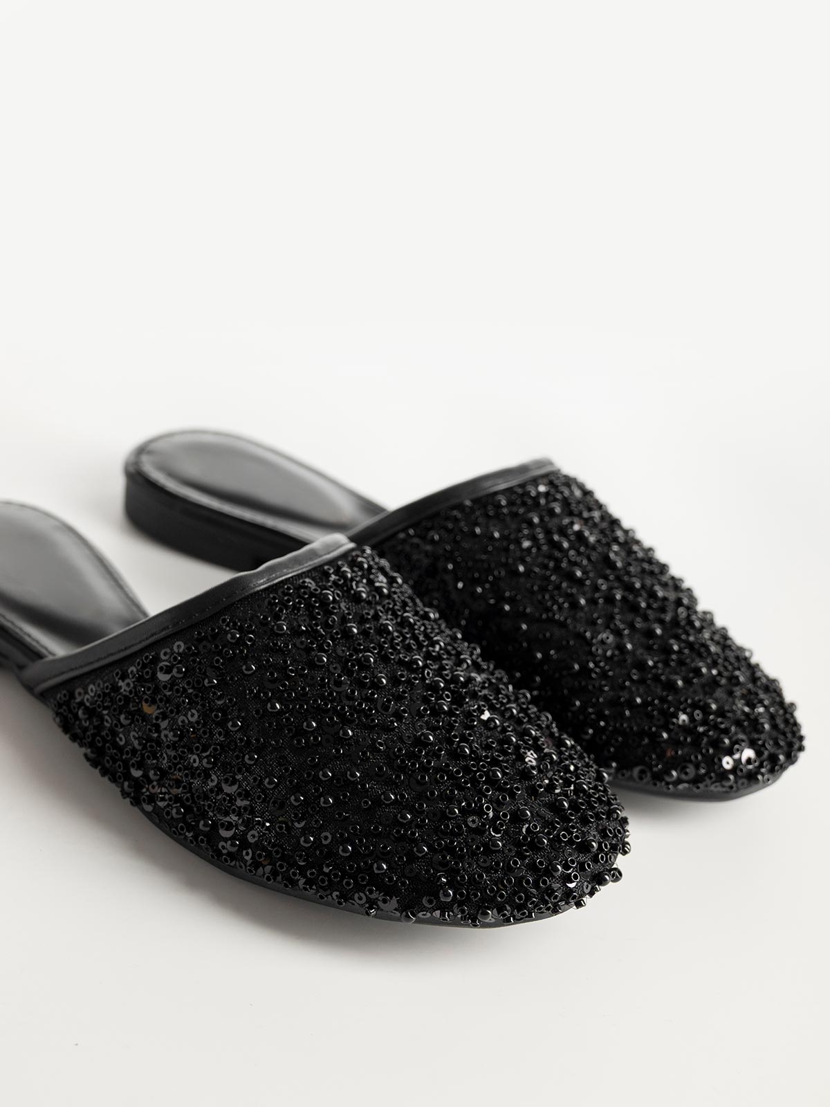 Flat mules με παγιέτες