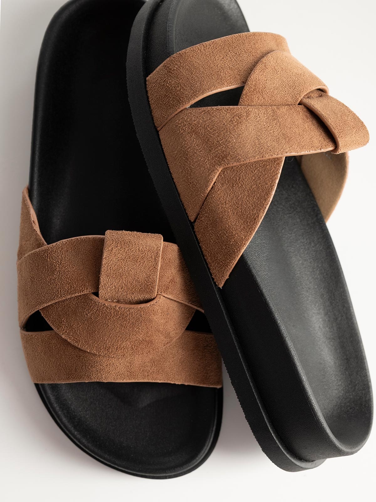 Flatforms suede με πλεκτά λουράκια