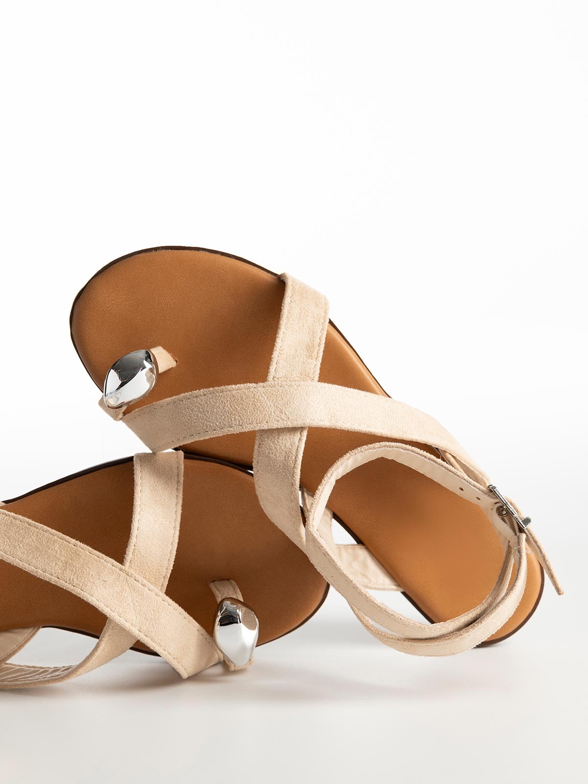 Σανδάλια suede με toe ring
