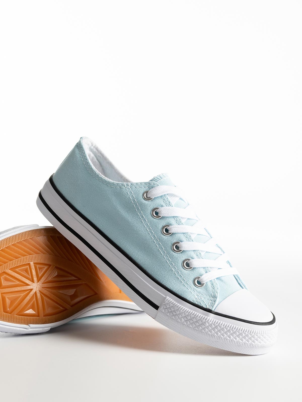 Basic sneakers υφασμάτινα με κορδόνια