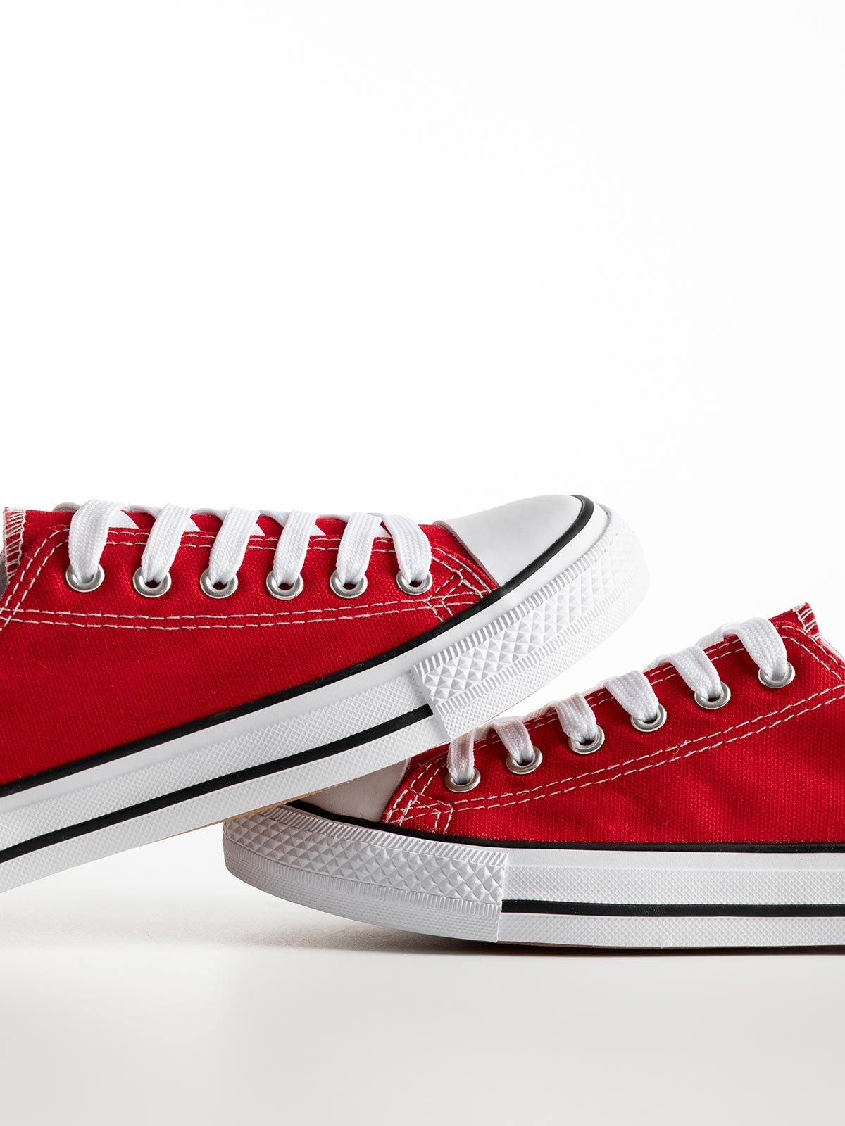 Basic sneakers υφασμάτινα με κορδόνια