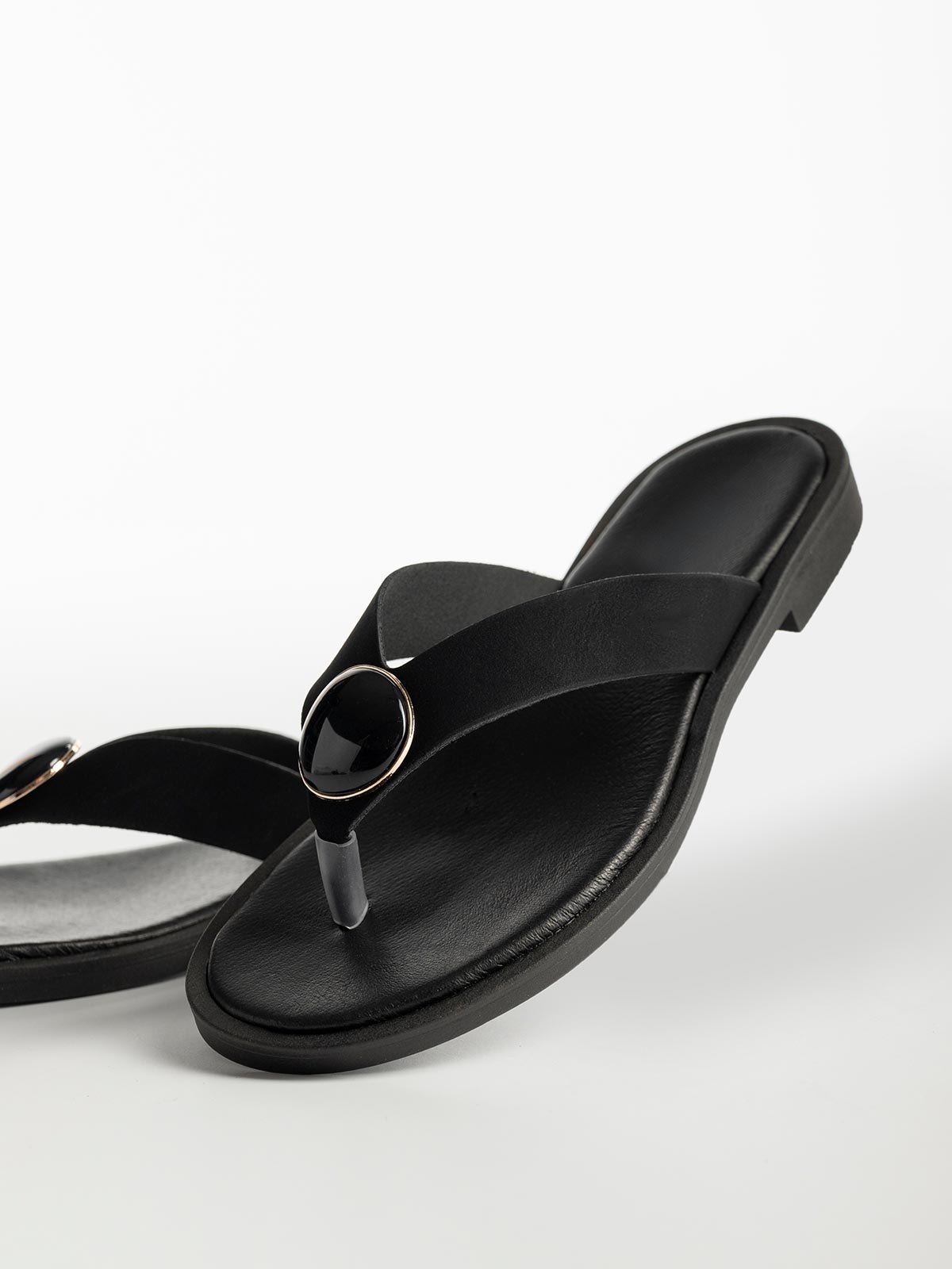 Flat σανδάλια με δίχαλο