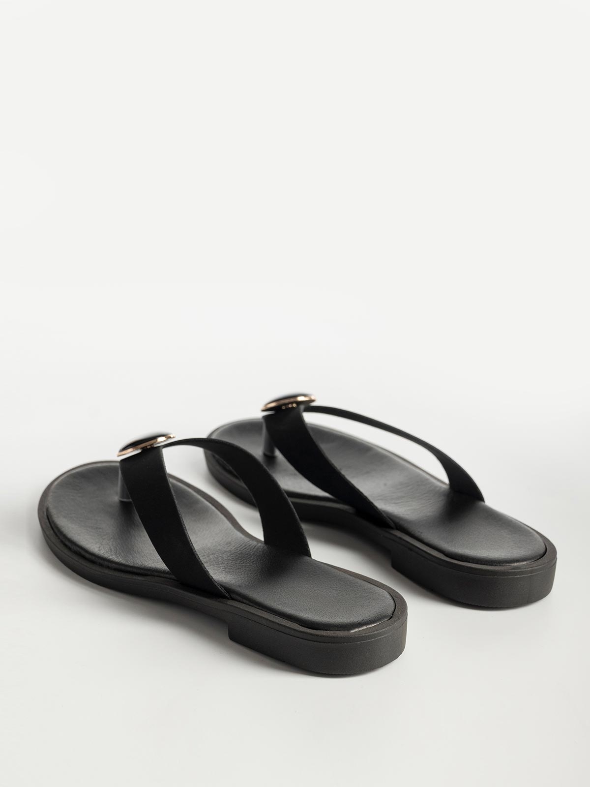 Flat σανδάλια με δίχαλο