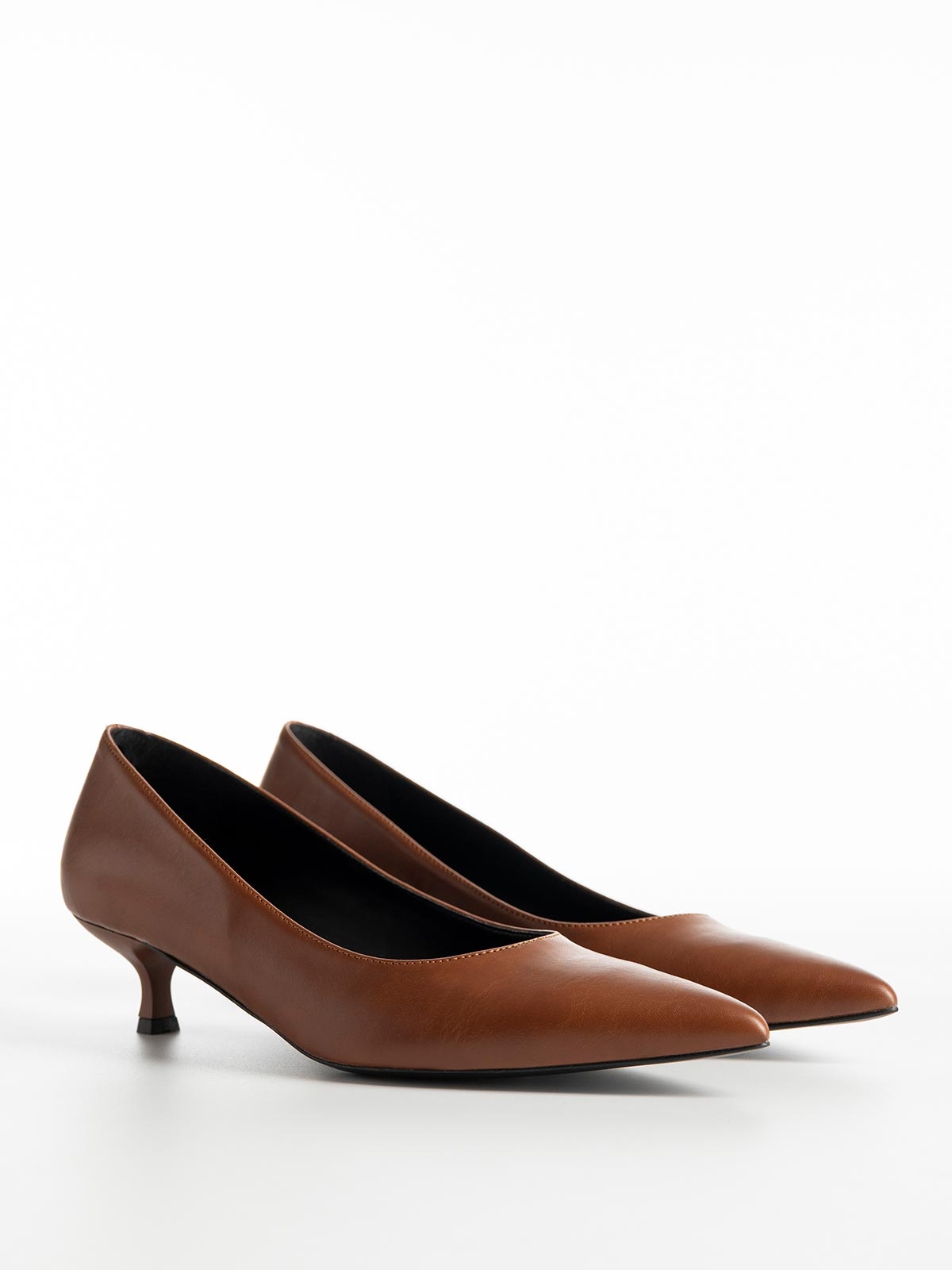 Γόβες BOZIKIS μυτερές με kitten heel