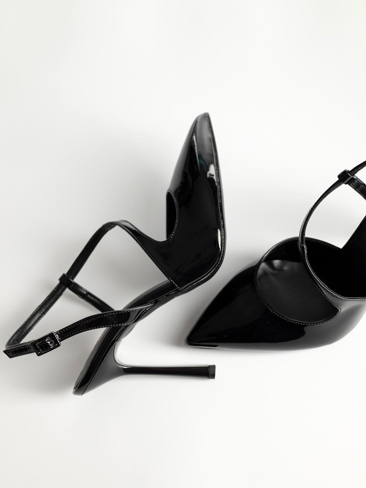 Γόβες λουστρίνι BOZIKIS openheel με χιαστί λουράκι