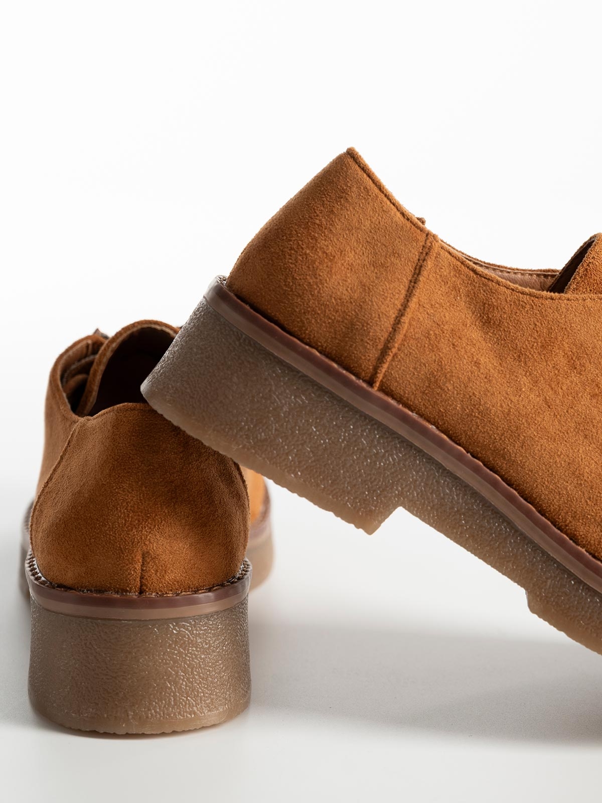 Suede oxfords δίπατα με κορδόνια