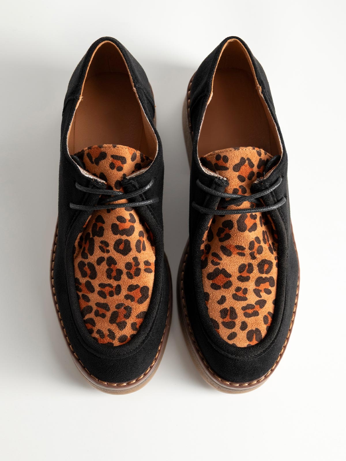 Suede oxfords δίπατα με κορδόνια