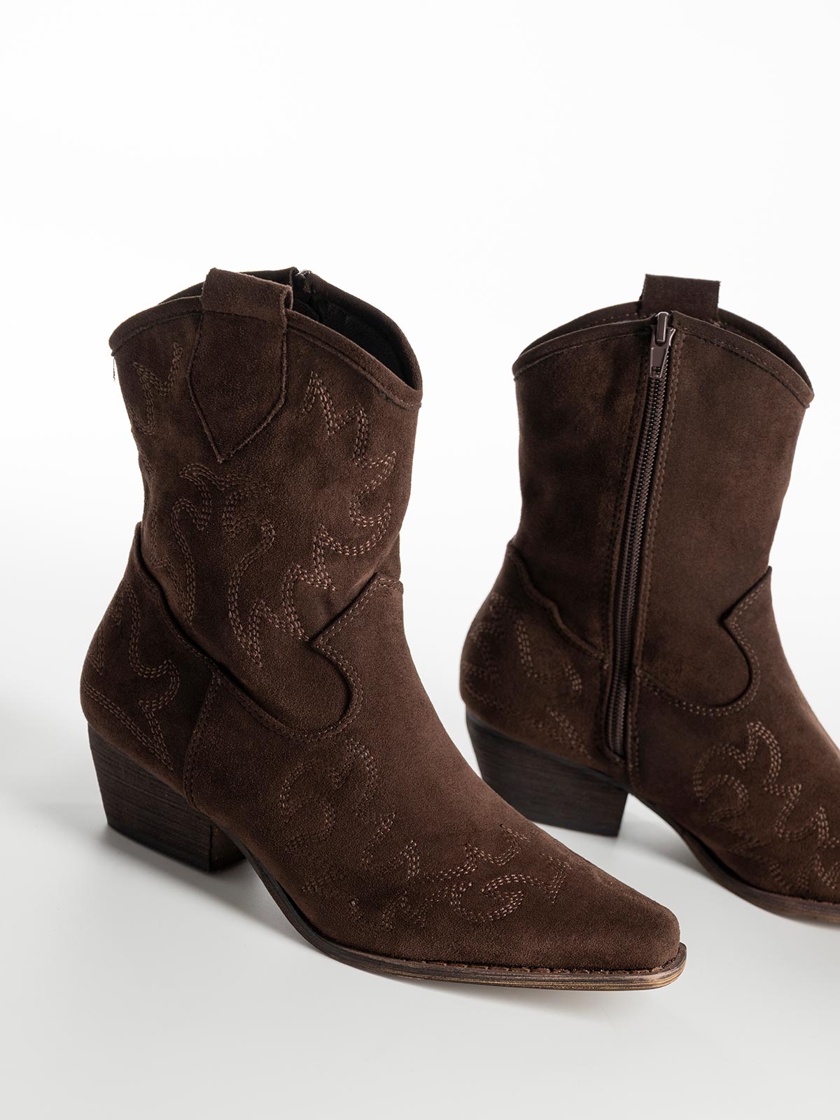 Cowboy μποτάκια suede με ραφές