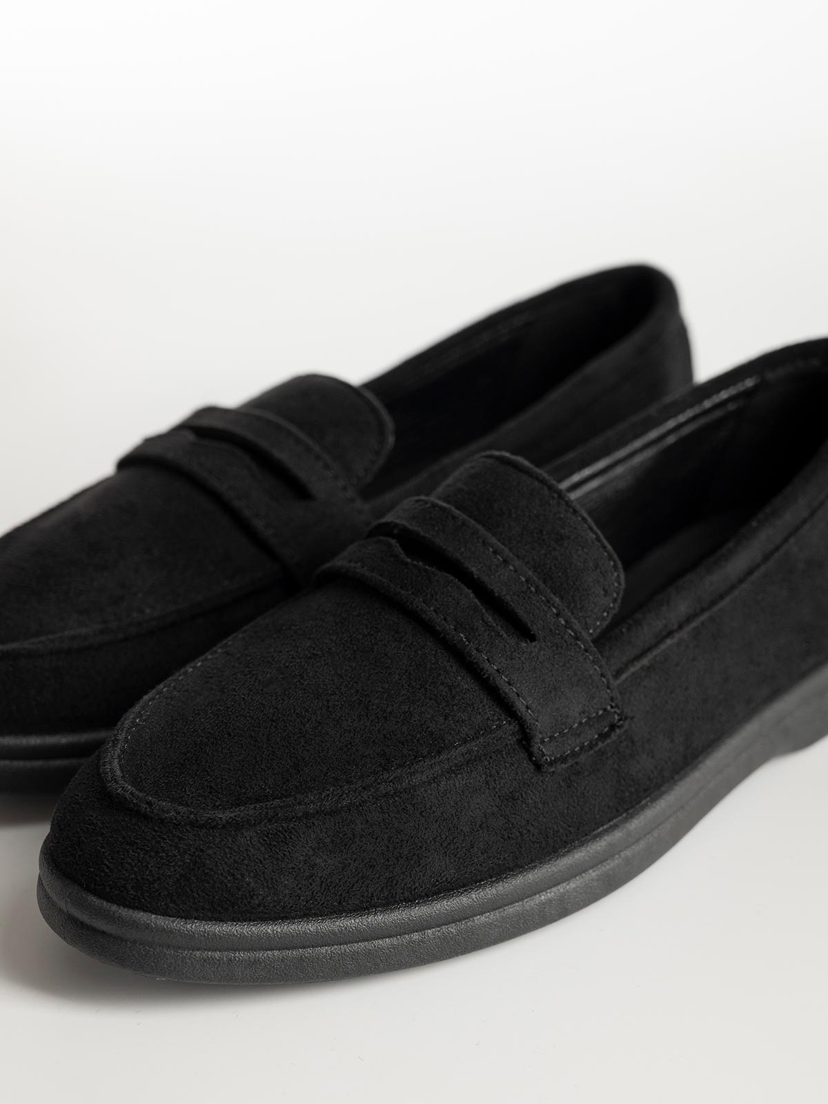 Loafers σουέτ με φάσα