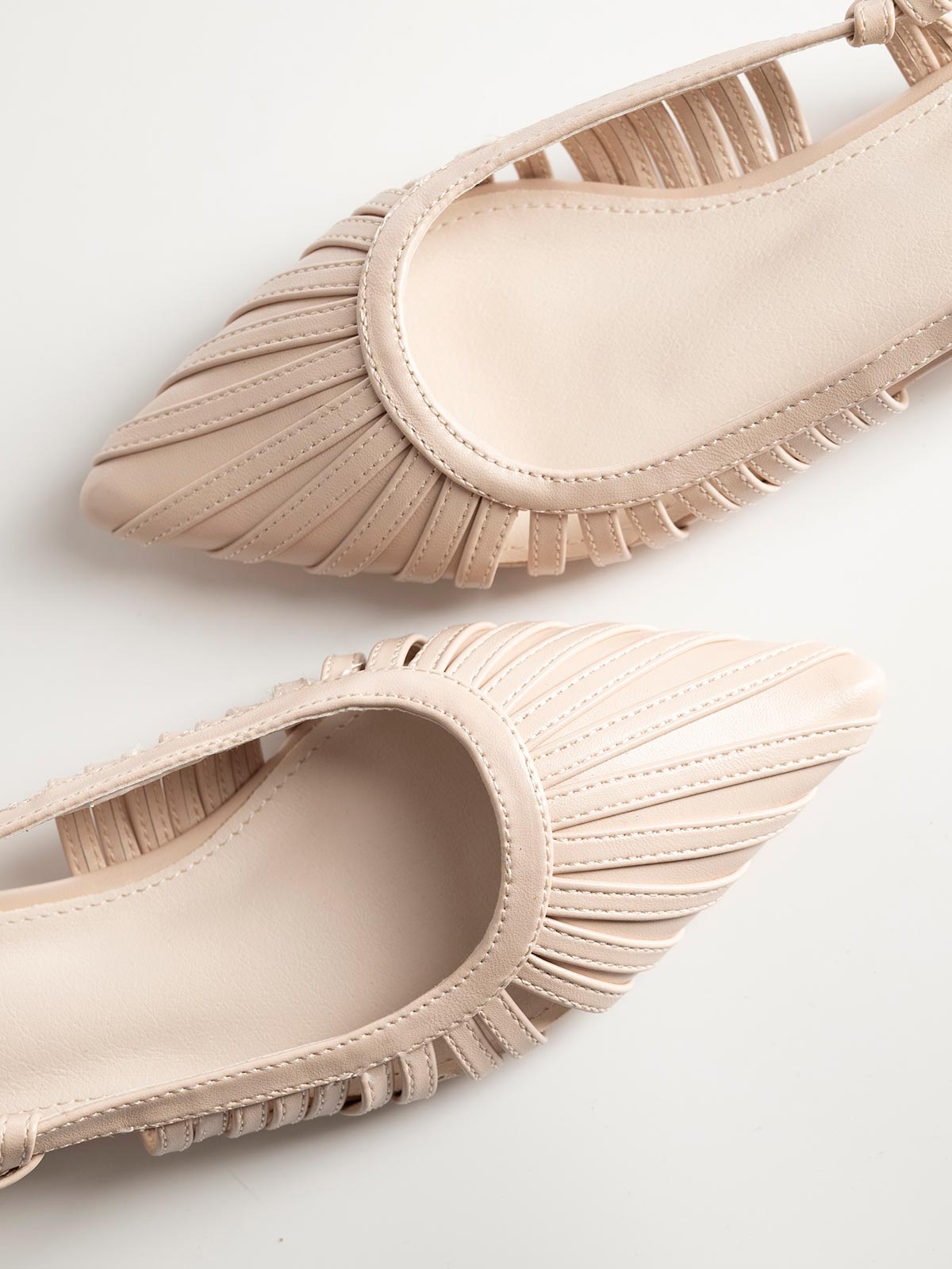Μυτερές openheel μπαλαρίνες
