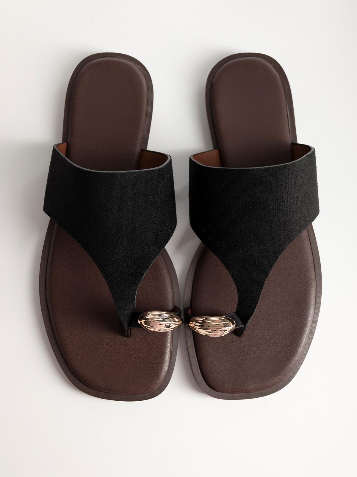 Σανδάλια με suede φάσα & toe ring