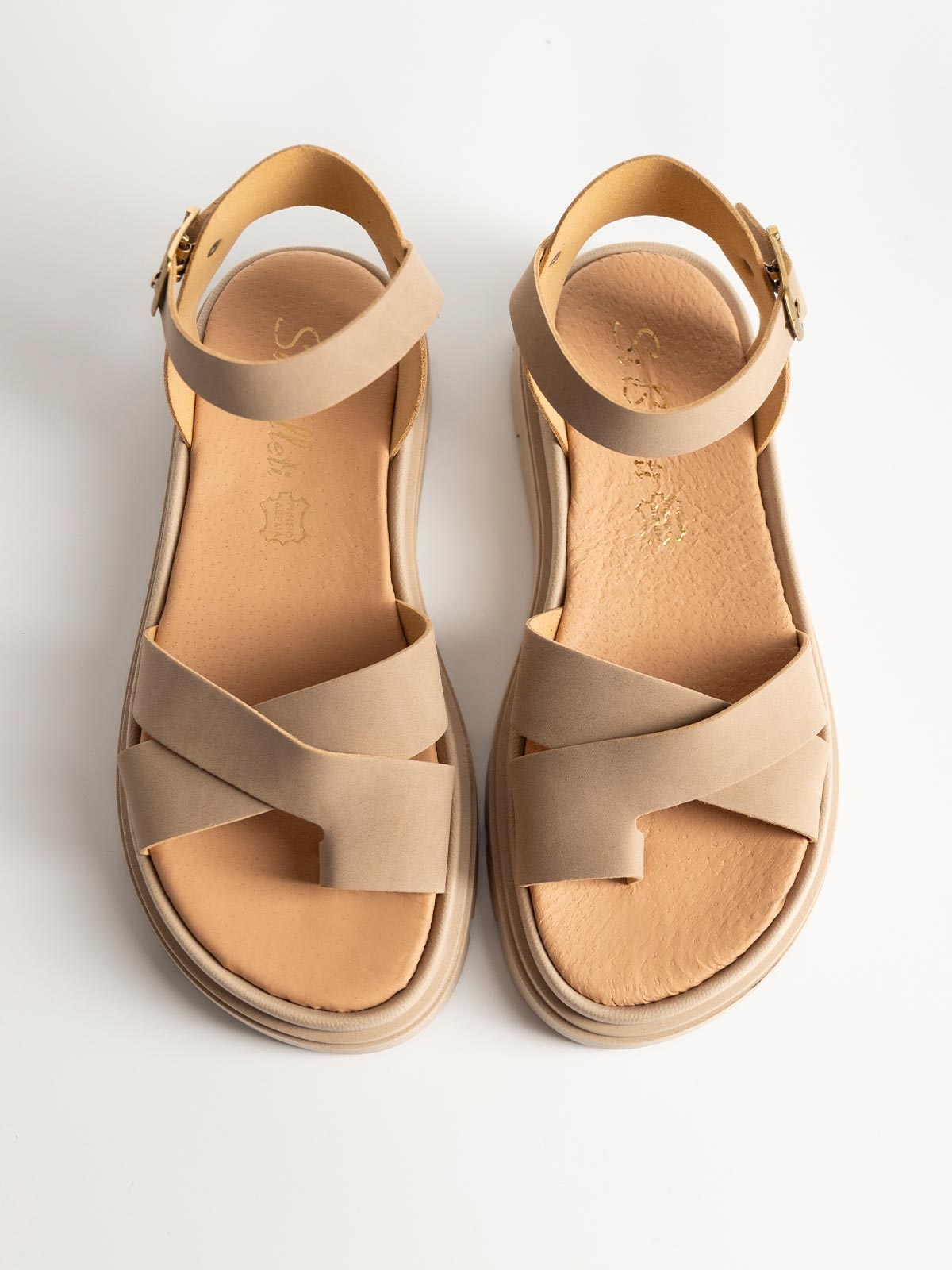 Σανδάλια BOZIKIS x Si Bolleti flatforms με μπαρέτα