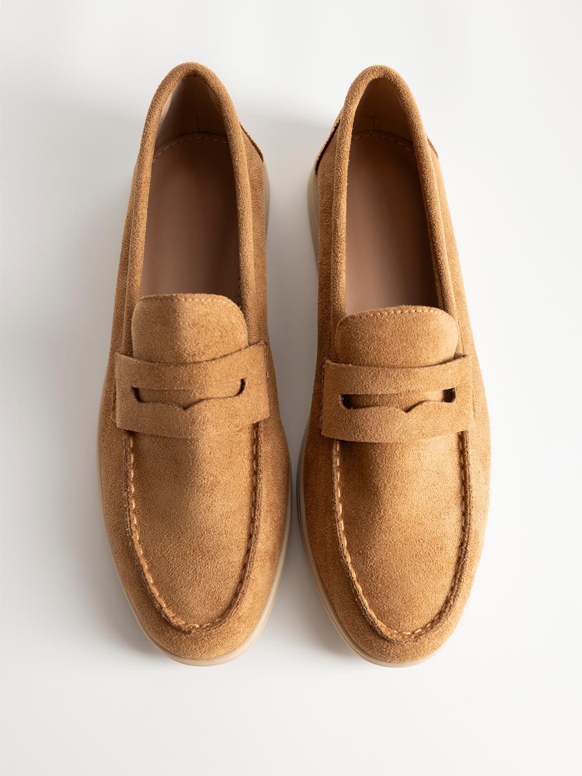 Σουέτ loafers με στρογγυλή μύτη