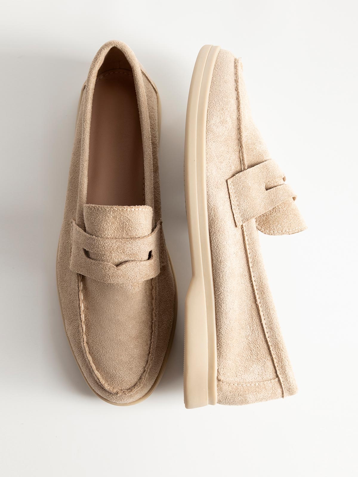 Σουέτ loafers με στρογγυλή μύτη