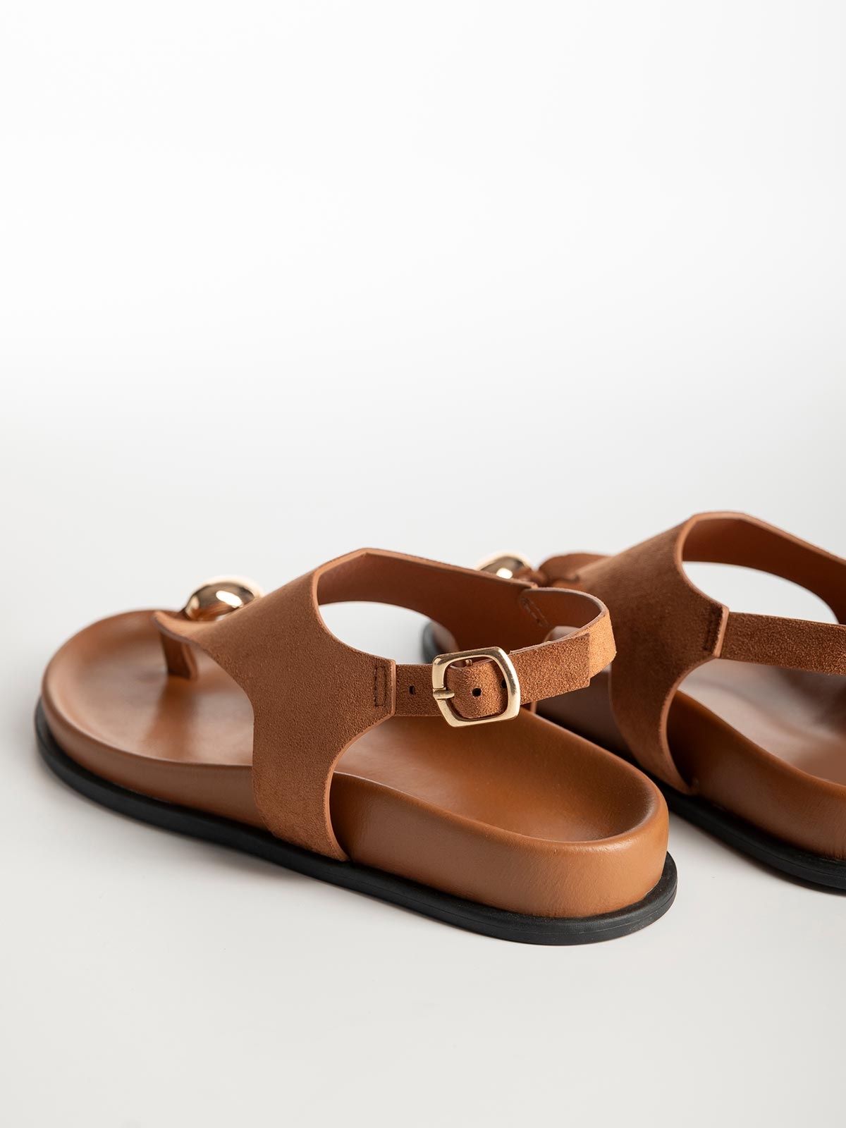 Σανδάλια σουέτ με δίχαλο & toe ring