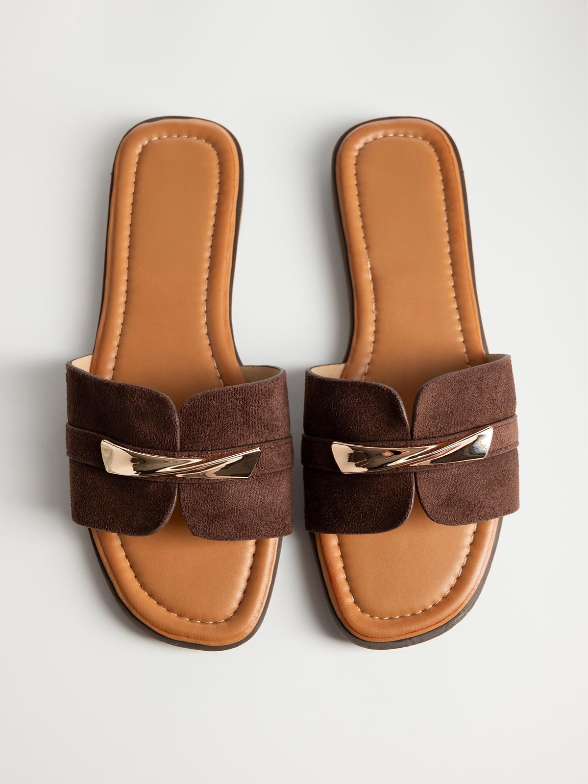 Flat σανδάλια suede με φάσα