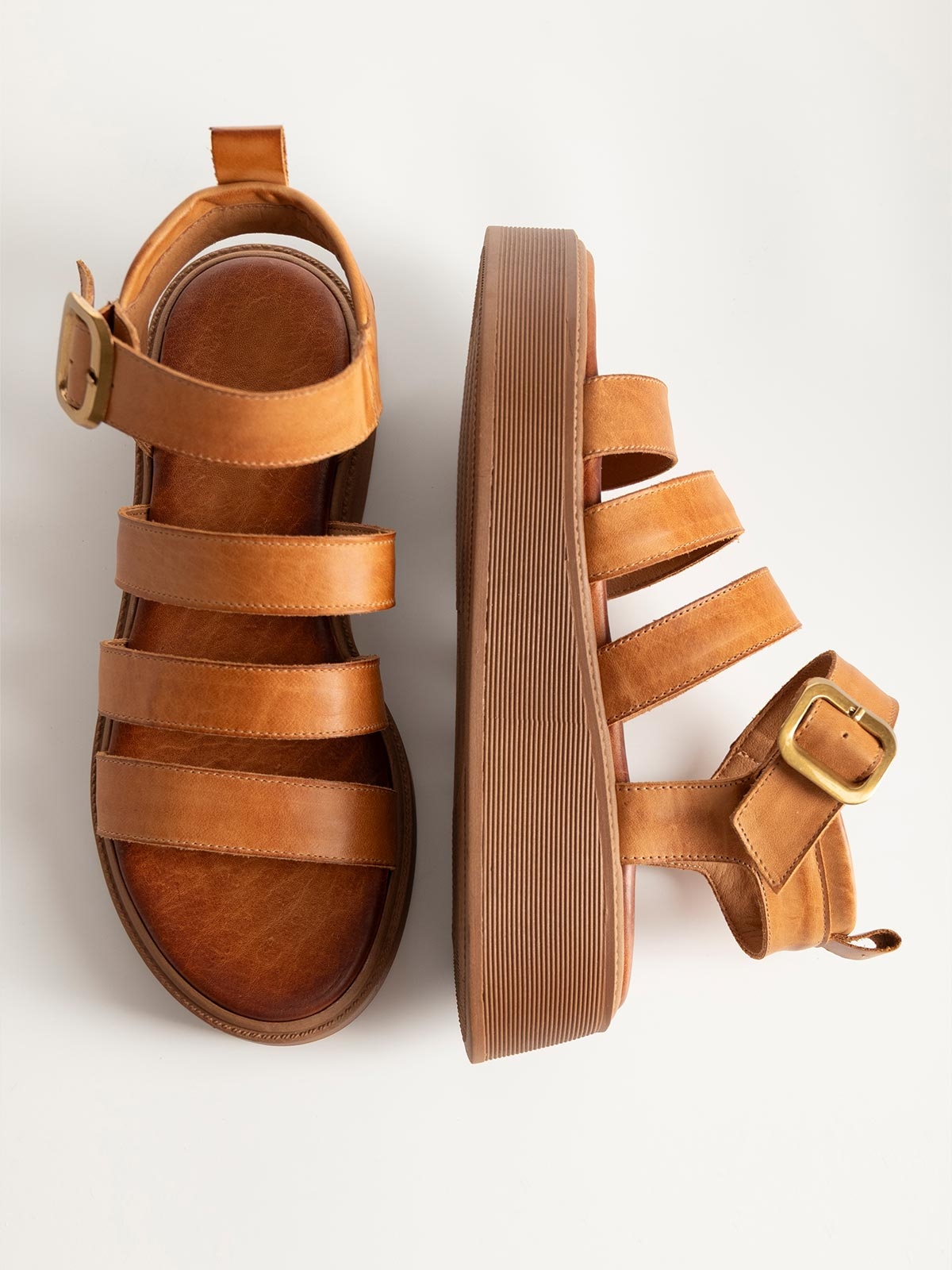 Flatforms με λουράκια & δερμάτινο πάτο