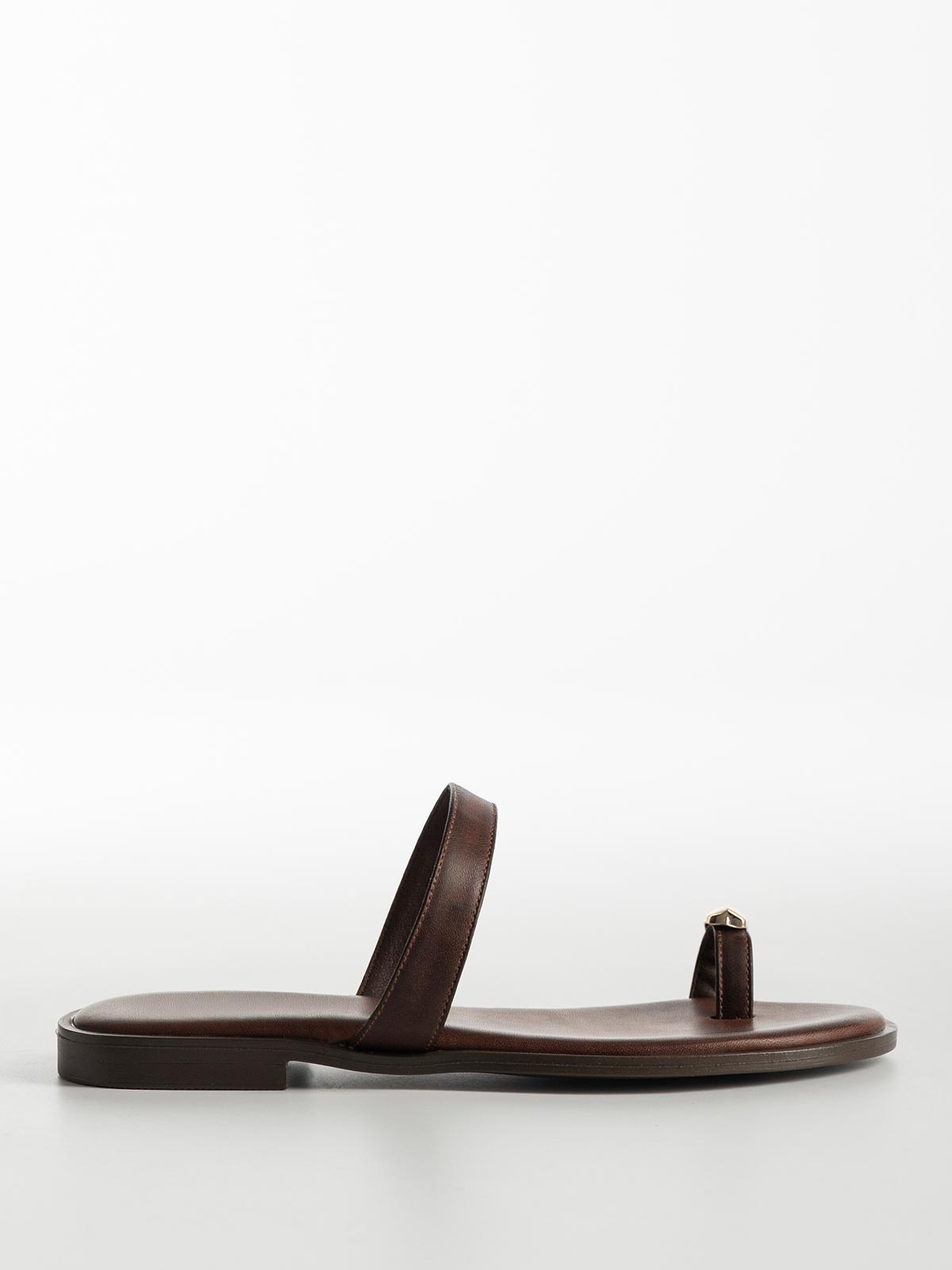 Σανδάλια με δερμάτινο πάτο & toe ring