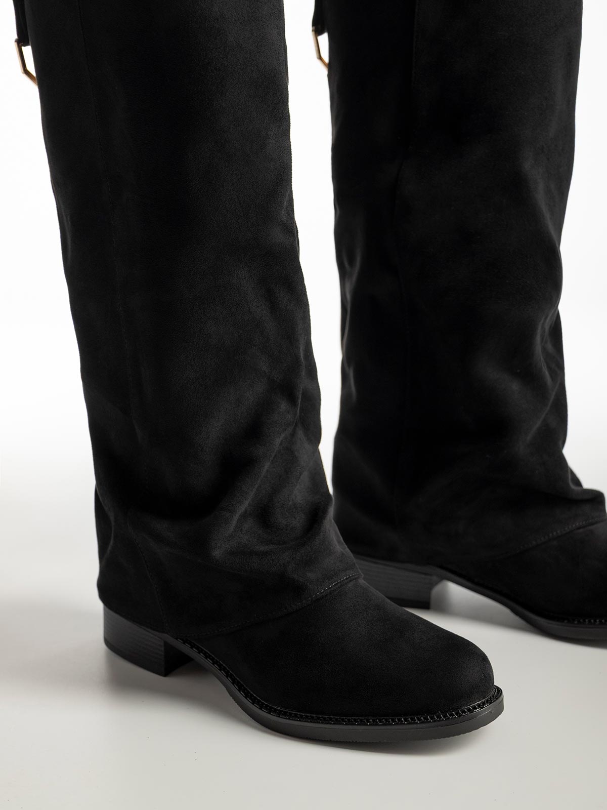 Μπότες suede με χαμηλό τακούνι