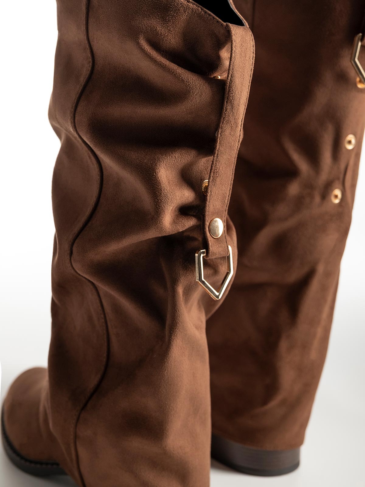 Μπότες suede με χαμηλό τακούνι