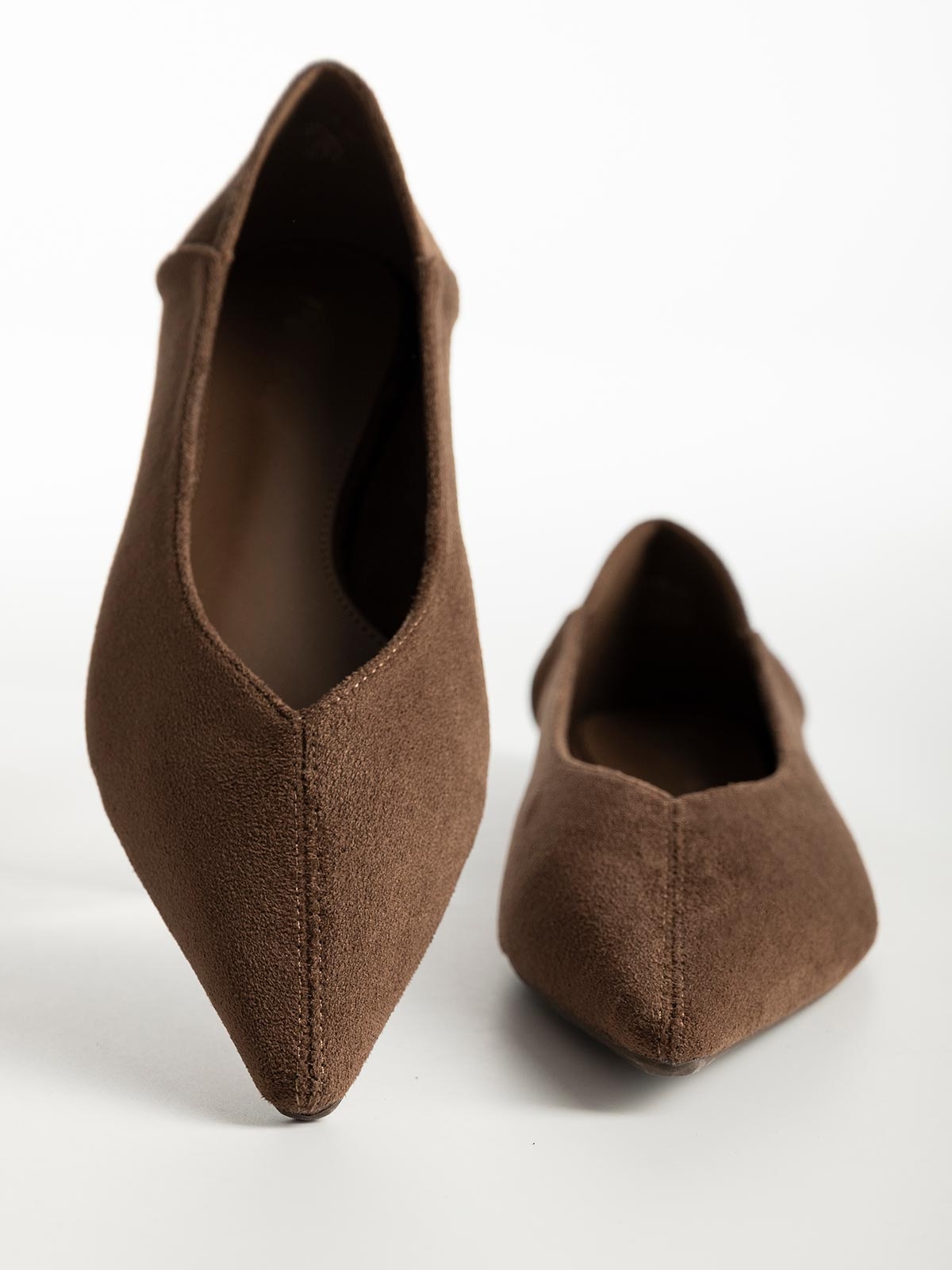 Μυτερές suede μπαλαρίνες
