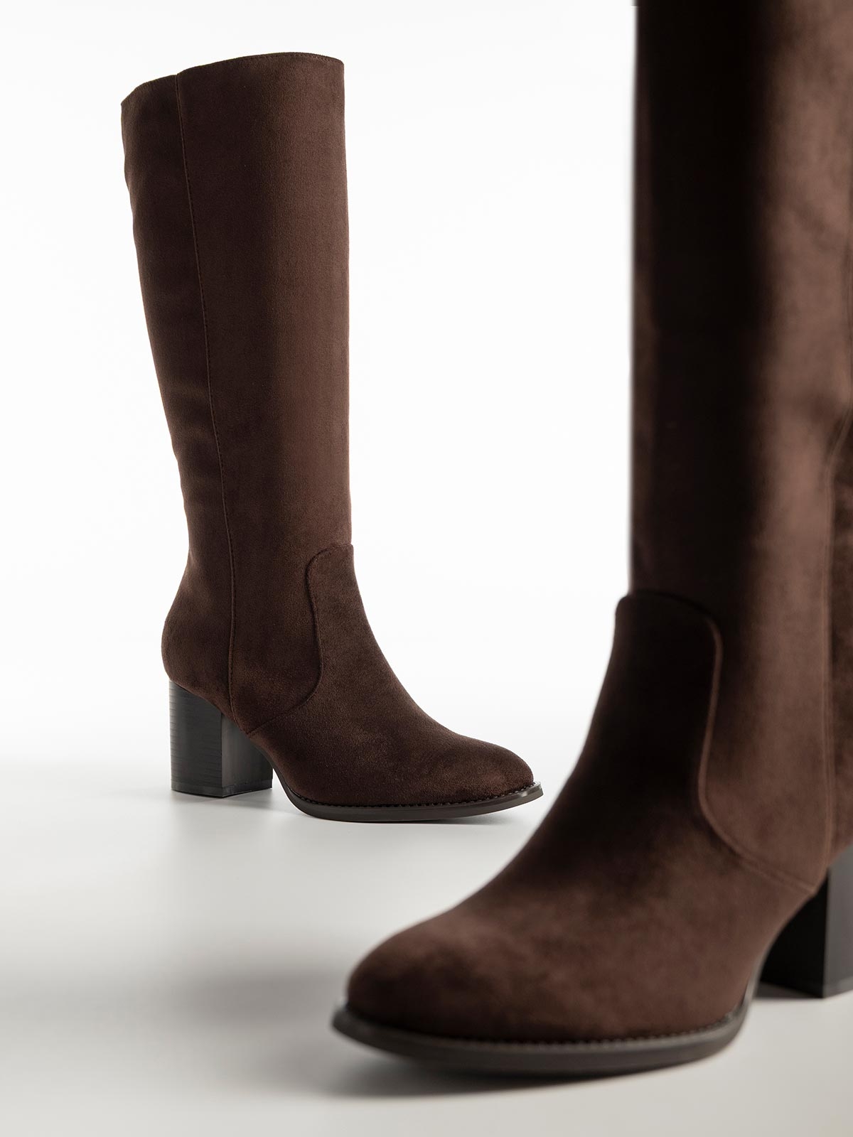 Μπότες suede με χοντρό τακούνι