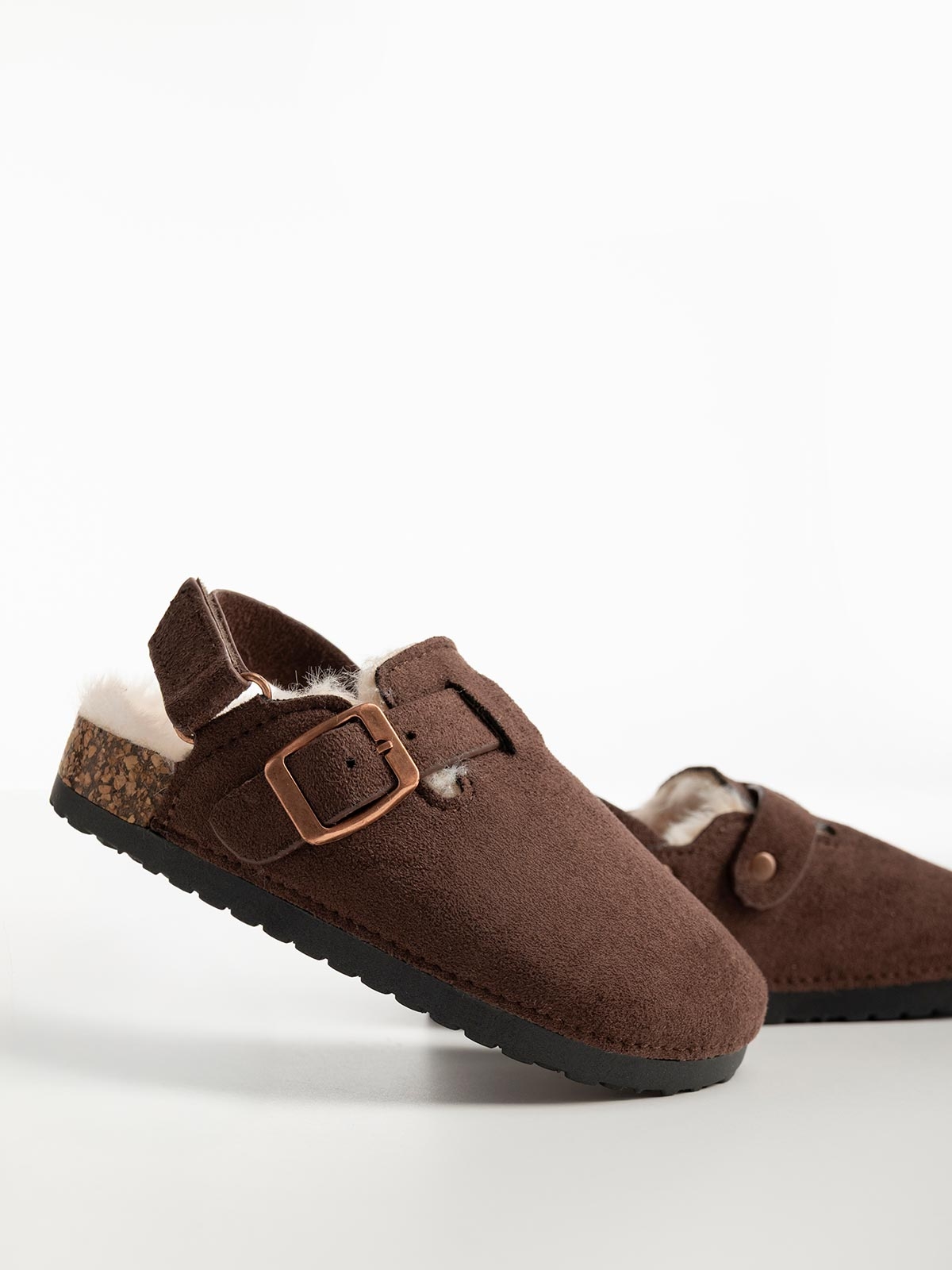 Παιδικά suede clogs με γούνα