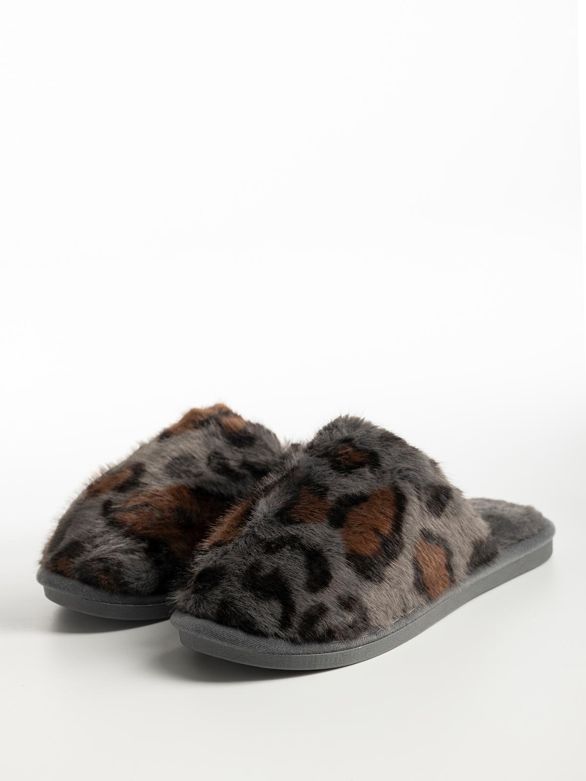 Γυναικείες γούνινες παντόφλες με animal print