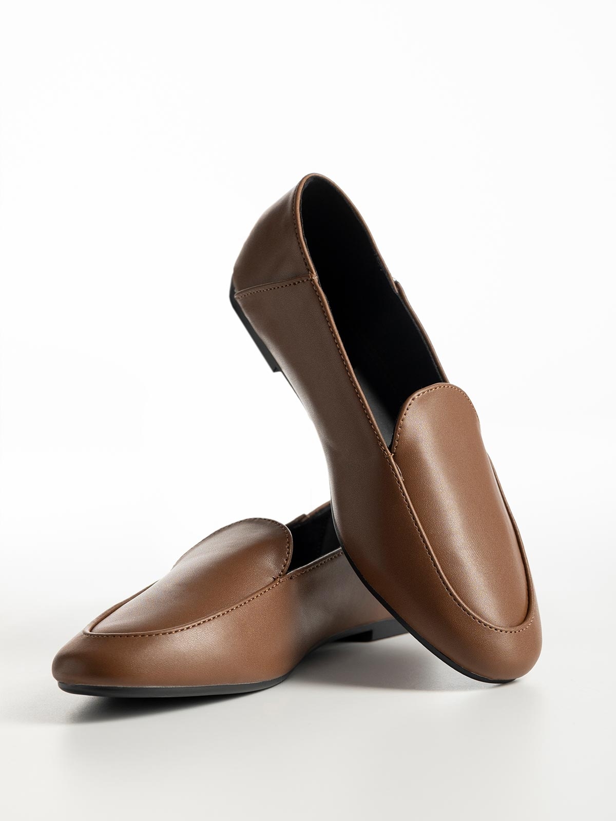 Loafers με φάσα & στρογγυλεμένη μύτη