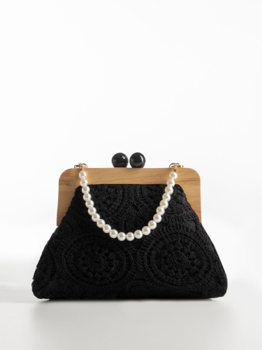 Τσαντάκι clutch με κέντημα & χιαστί αλυσίδα