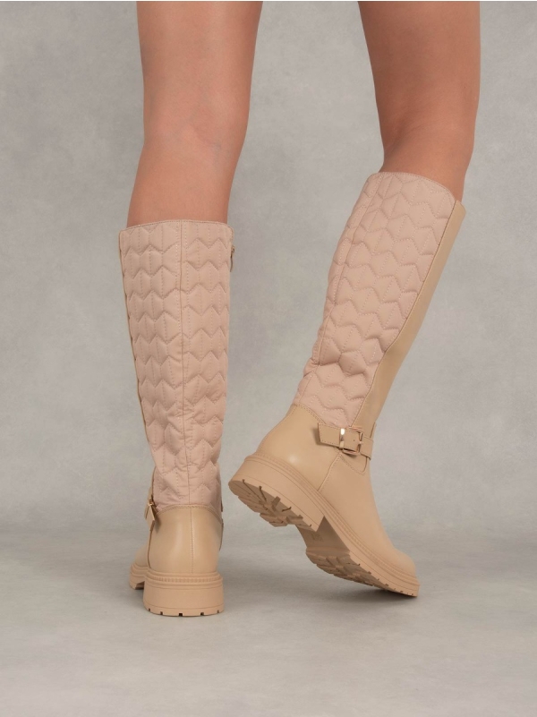Product Image Μπότες με καπιτονέ λεπτομέρεια