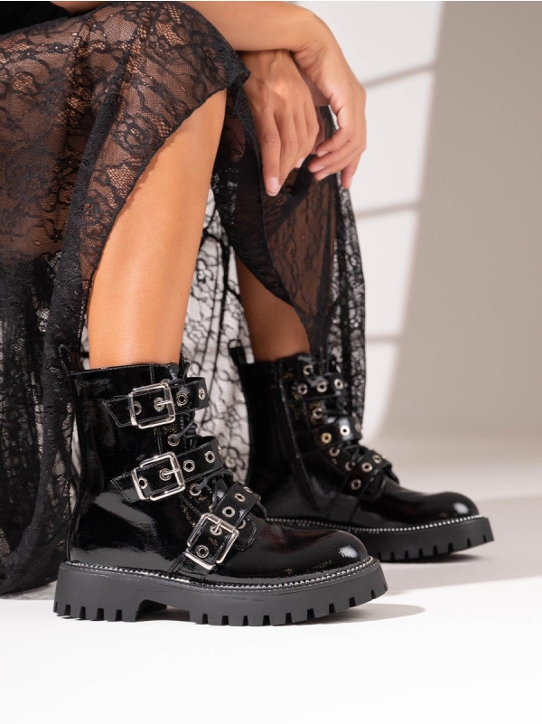 Product Image Αρβυλάκια λουστρίνι με λουράκια & τρουκς
