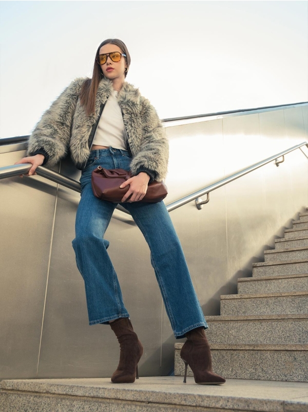 Product Image Μυτερά μποτάκια suede με λεπτό τακούνι