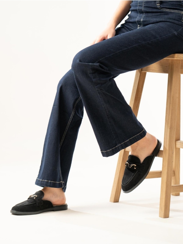 Product Image Suede mules με αγκράφα