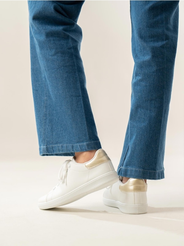 Product Image Basic sneakers με κορδόνια