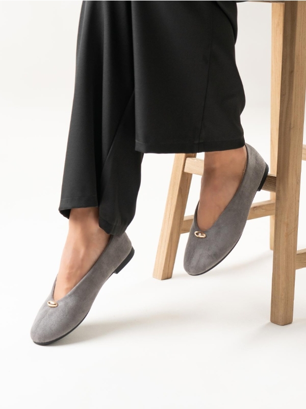 Product Image Suede μπαλαρίνες με μεταλλικό διακοσμητικό & μαλακό πάτο