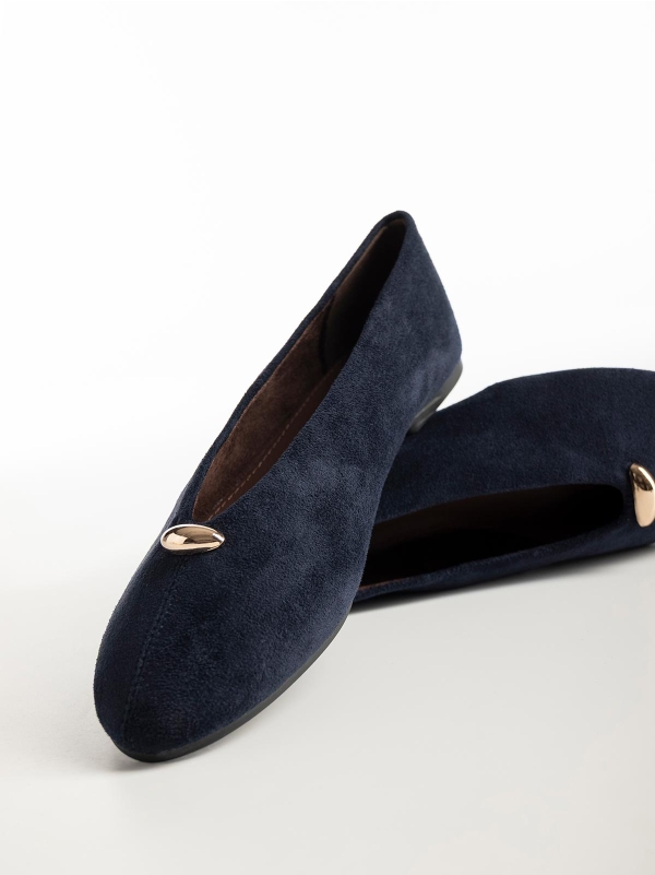 Product Image Μπαλαρίνες suede με οβάλ άνοιγμα & μεταλλικό διακοσμητικό