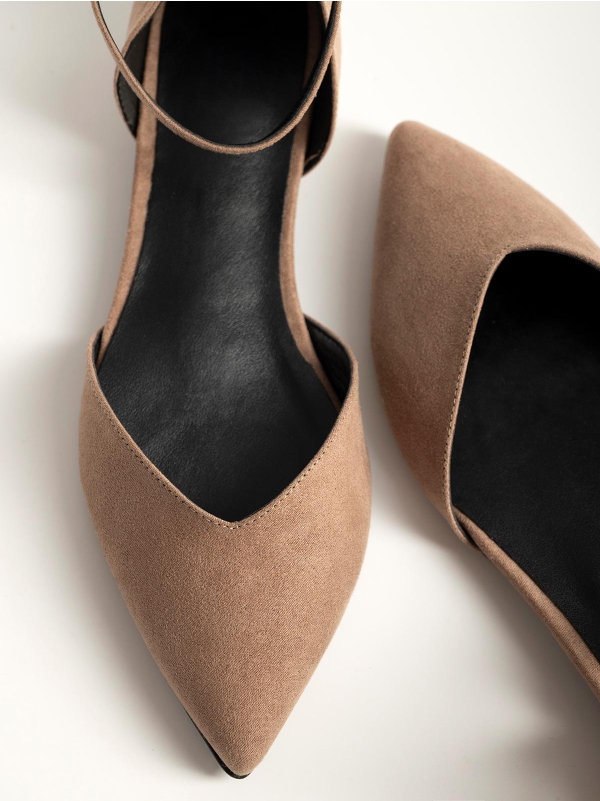Product Image Μυτερές suede μπαλαρίνες με μπαρέτα