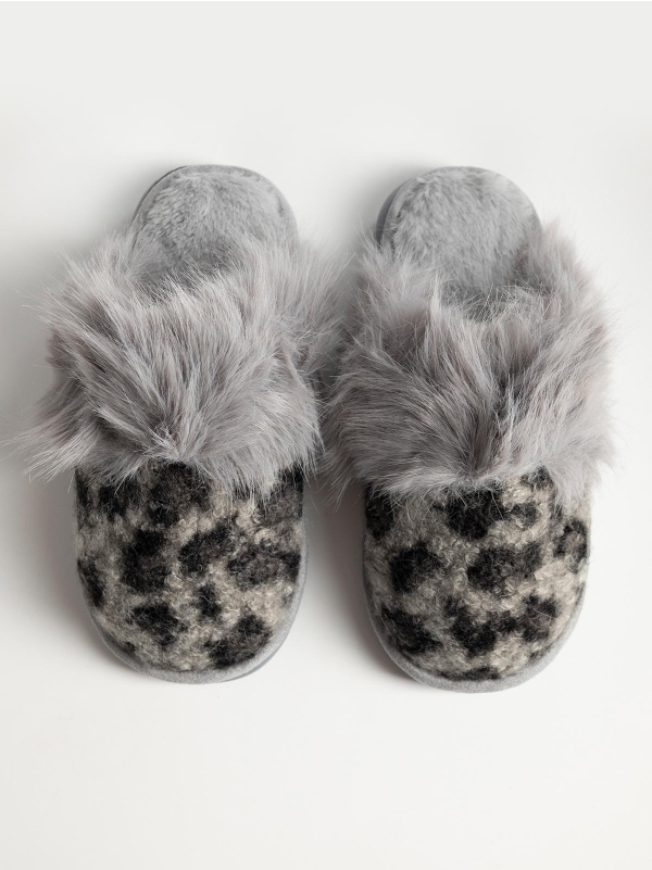 Product Image Γυναικείες animal print παντόφλες με γούνα